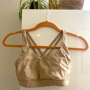 Lululemon Energy Bra in Sand size 4